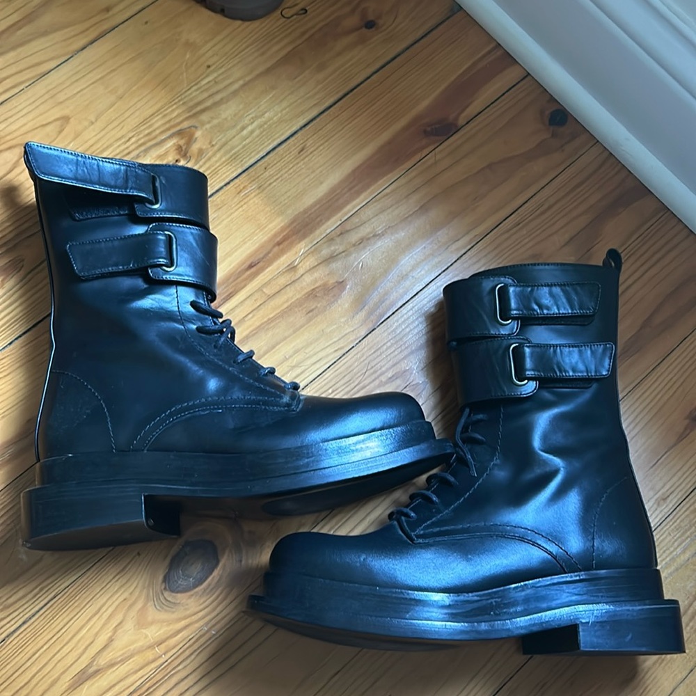 Like new Paloma Barcelo boots size 38
